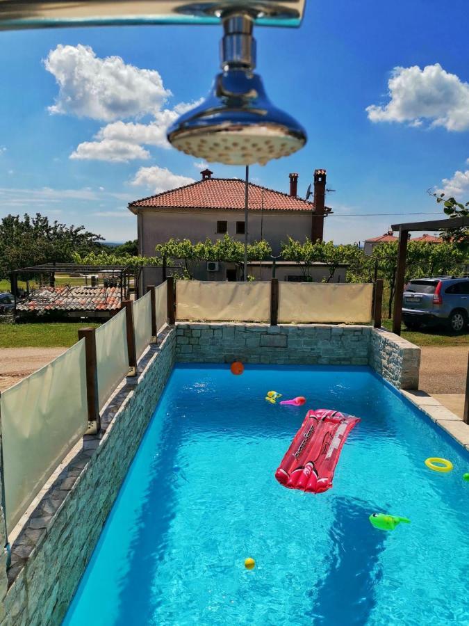 Luxury Apartment Alba With Pool Kanfanar Exterior foto