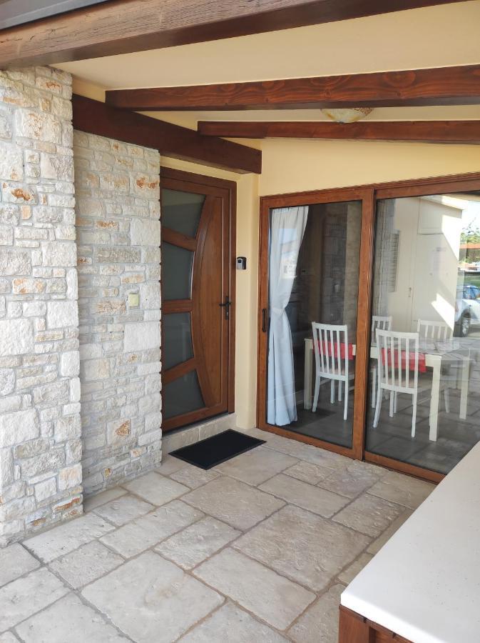 Luxury Apartment Alba With Pool Kanfanar Exterior foto