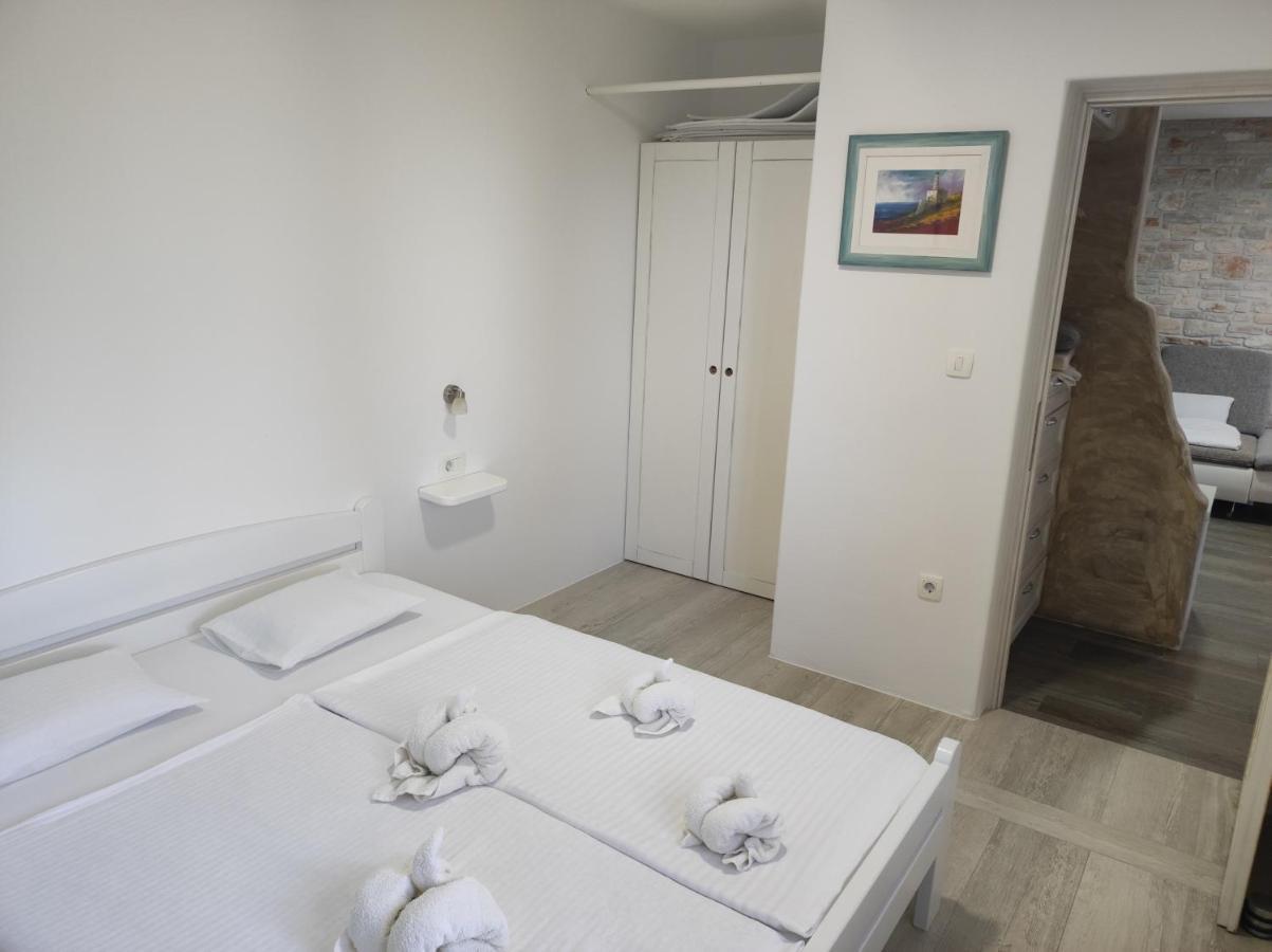 Luxury Apartment Alba With Pool Kanfanar Exterior foto