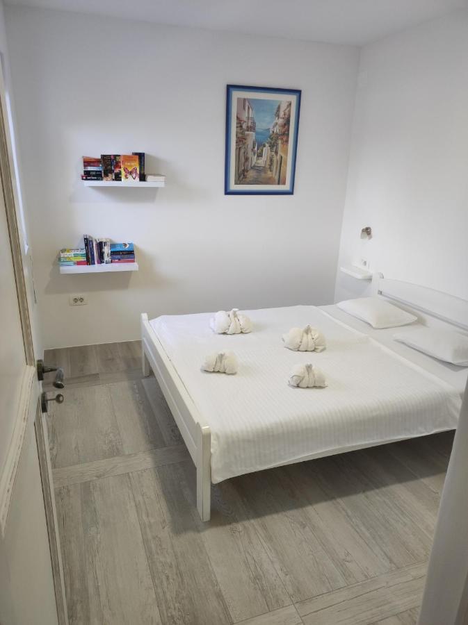 Luxury Apartment Alba With Pool Kanfanar Exterior foto