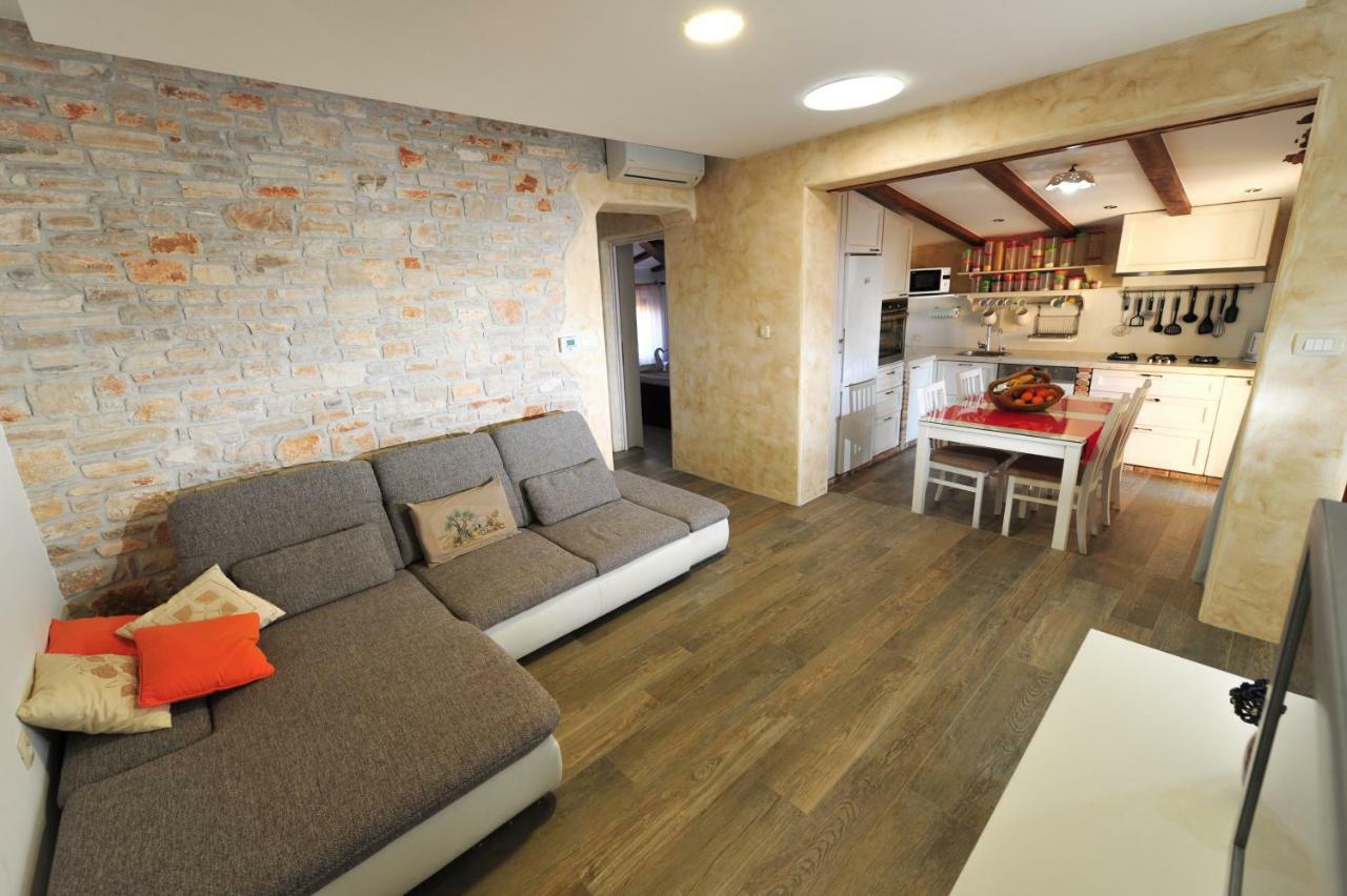 Luxury Apartment Alba With Pool Kanfanar Exterior foto
