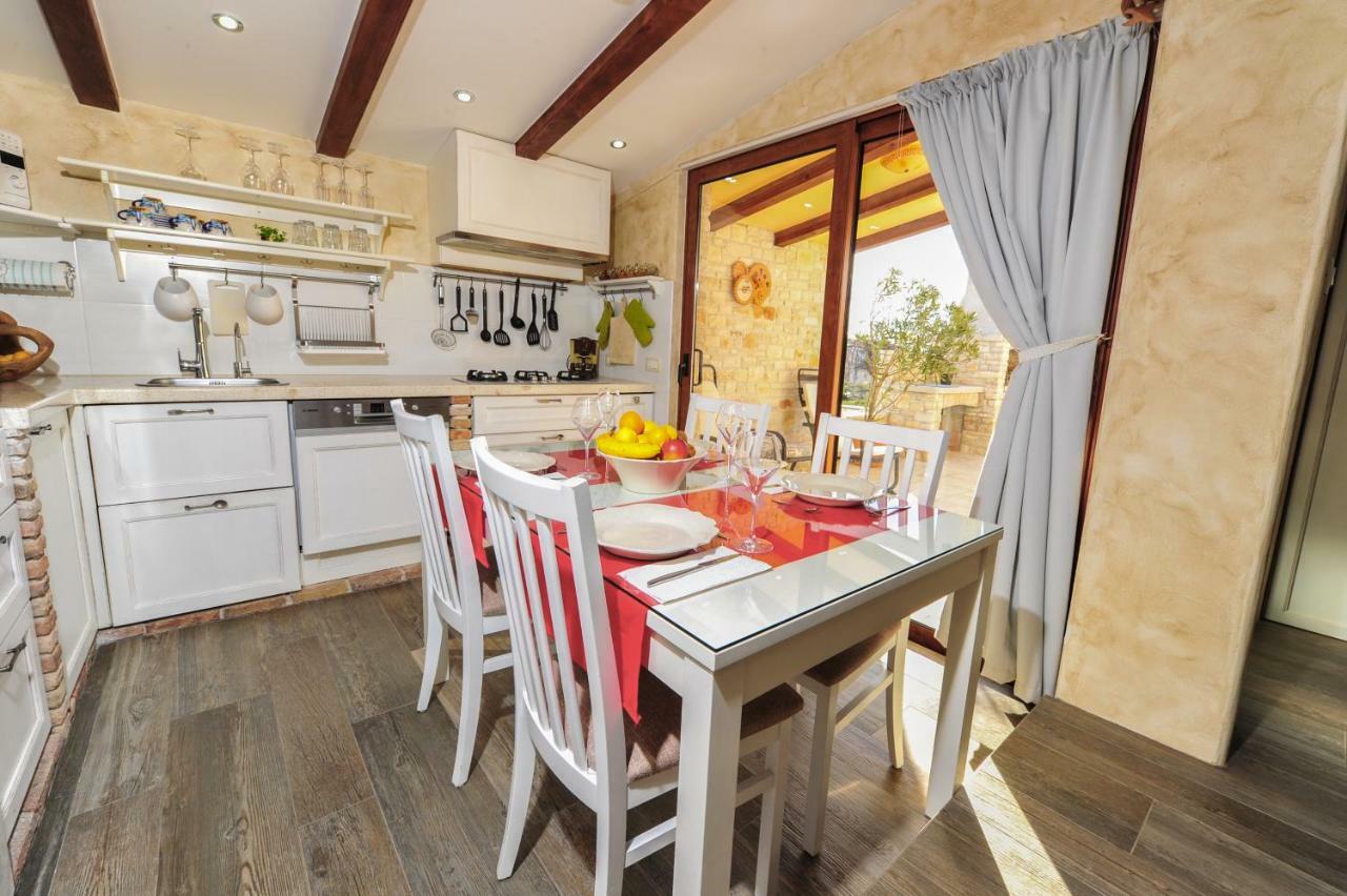Luxury Apartment Alba With Pool Kanfanar Exterior foto